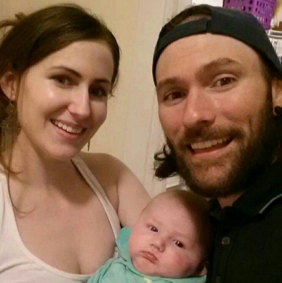 Meet your Posher, April - Picture 3 of 4